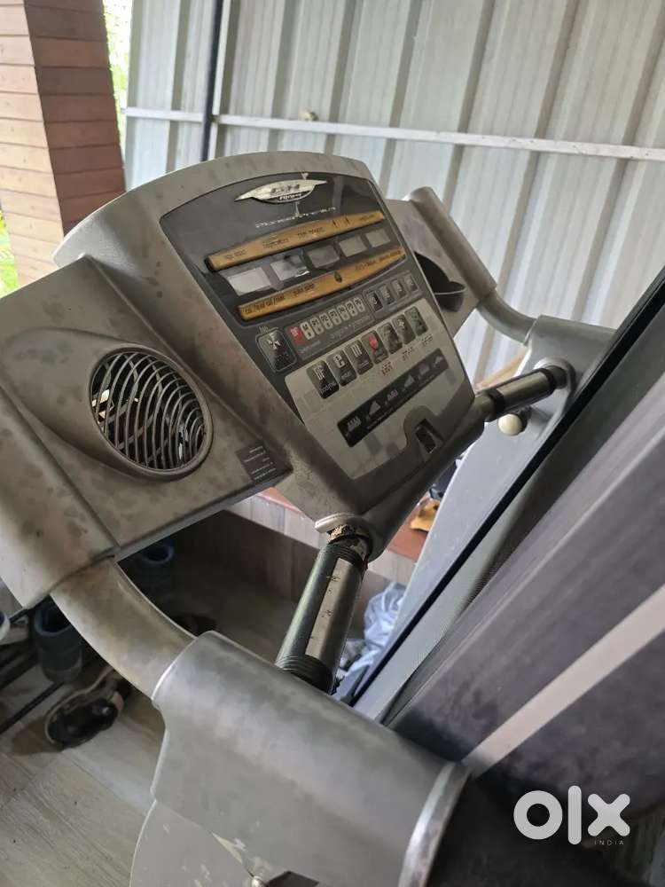 Treadmill in working condition
