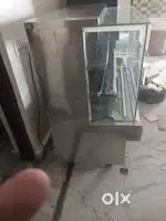 Display counter fridge (5 feet)