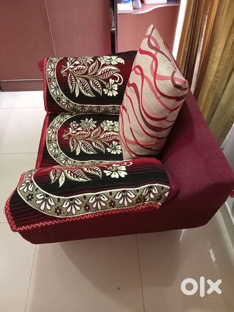 Vibrant 2+1+1 Sofa Set with Covers & Pillows