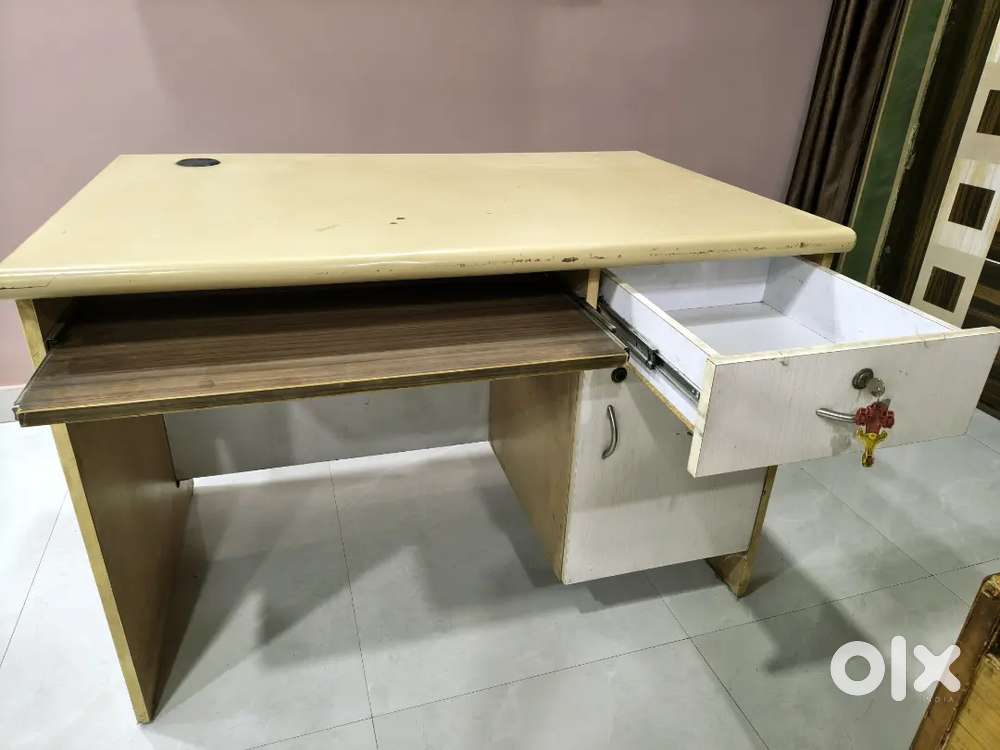 COUNTER TABLE , COMPUTER TABLE