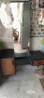 Dressing table