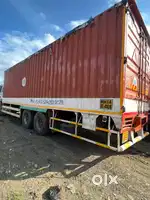 BharatBenz 2528R ,10 tyre vehicle,32 feet container