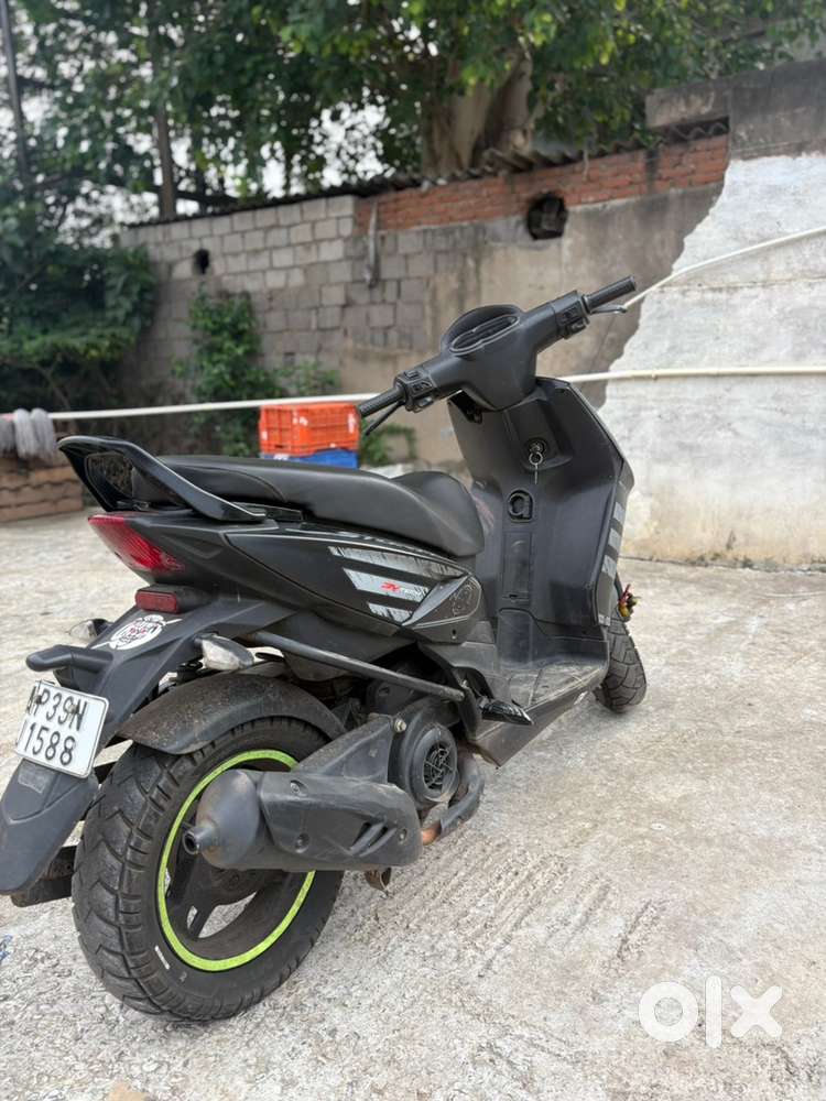 aprilia storm 125