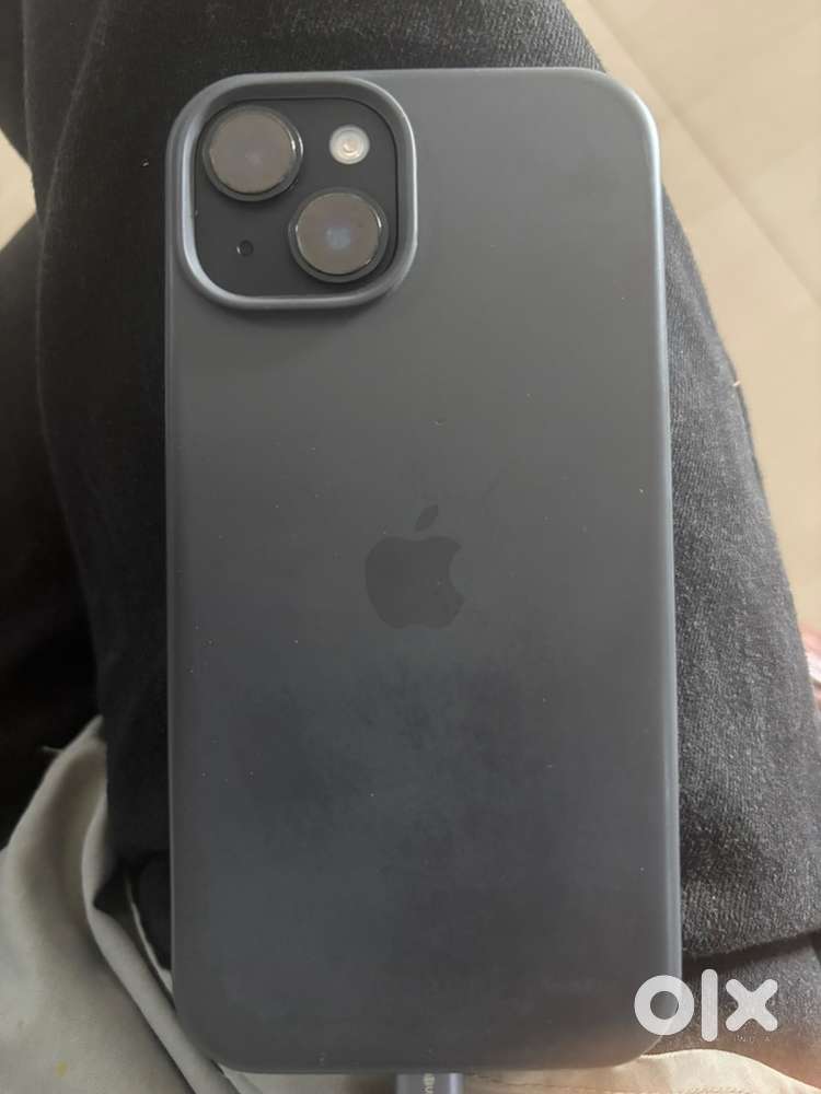 14&15 iPhones 2 device available 14 good 15 is battery display change