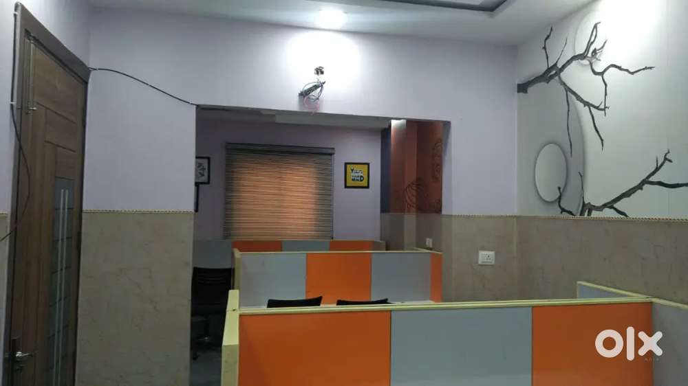 19 seat office with lift