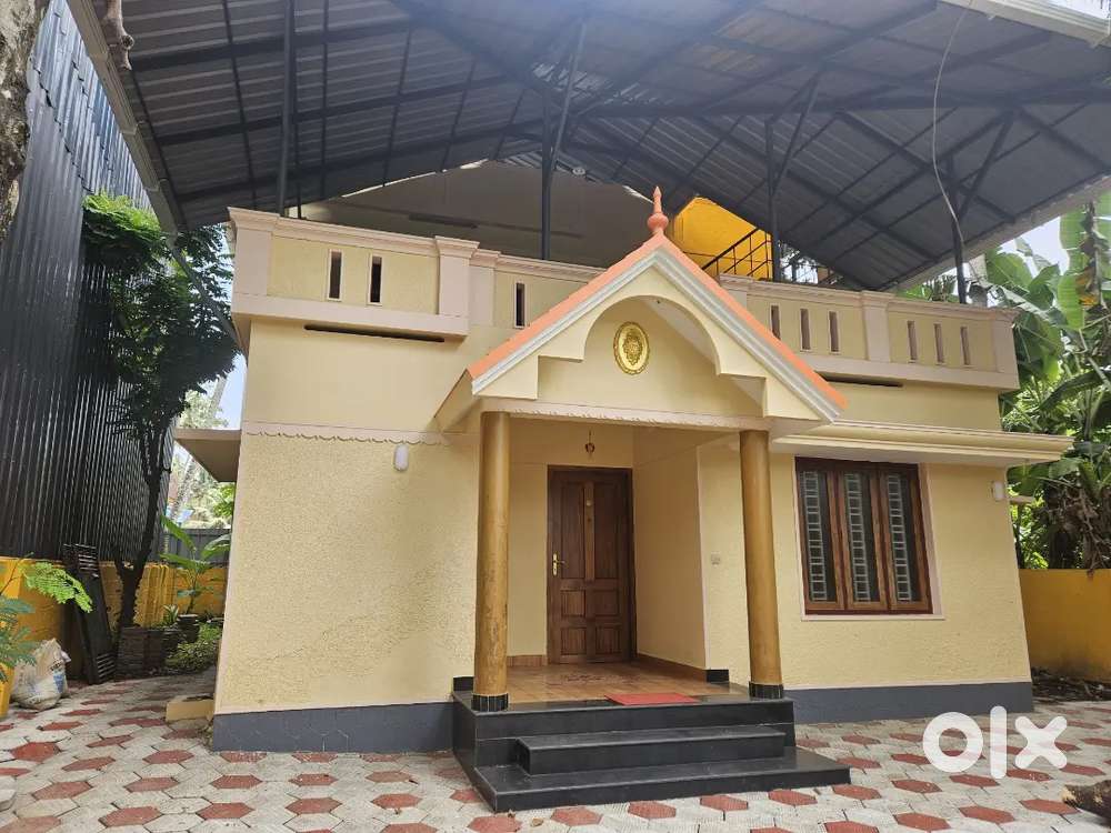 House for sale sasthamangalam 3km