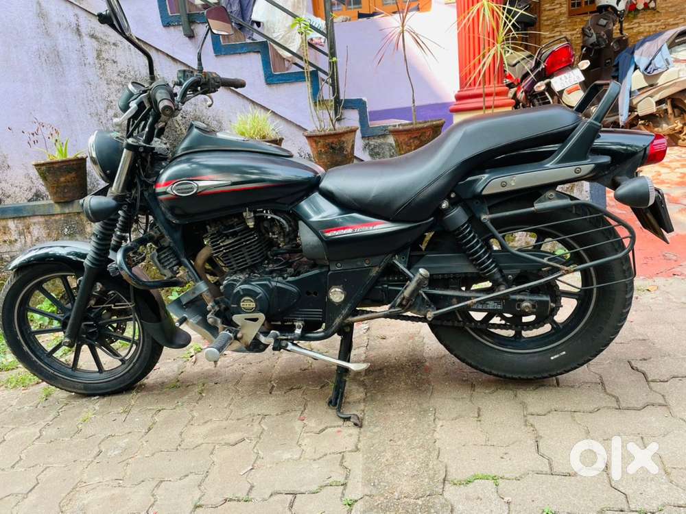 Bajaj Avenger 220 Street (2016 Model) - Urgent Sale