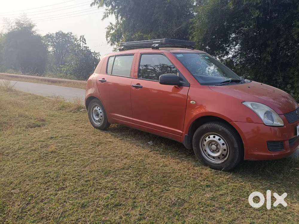 Maruti Suzuki Swift 2010 CNG & Hybrids 124000 Km Driven