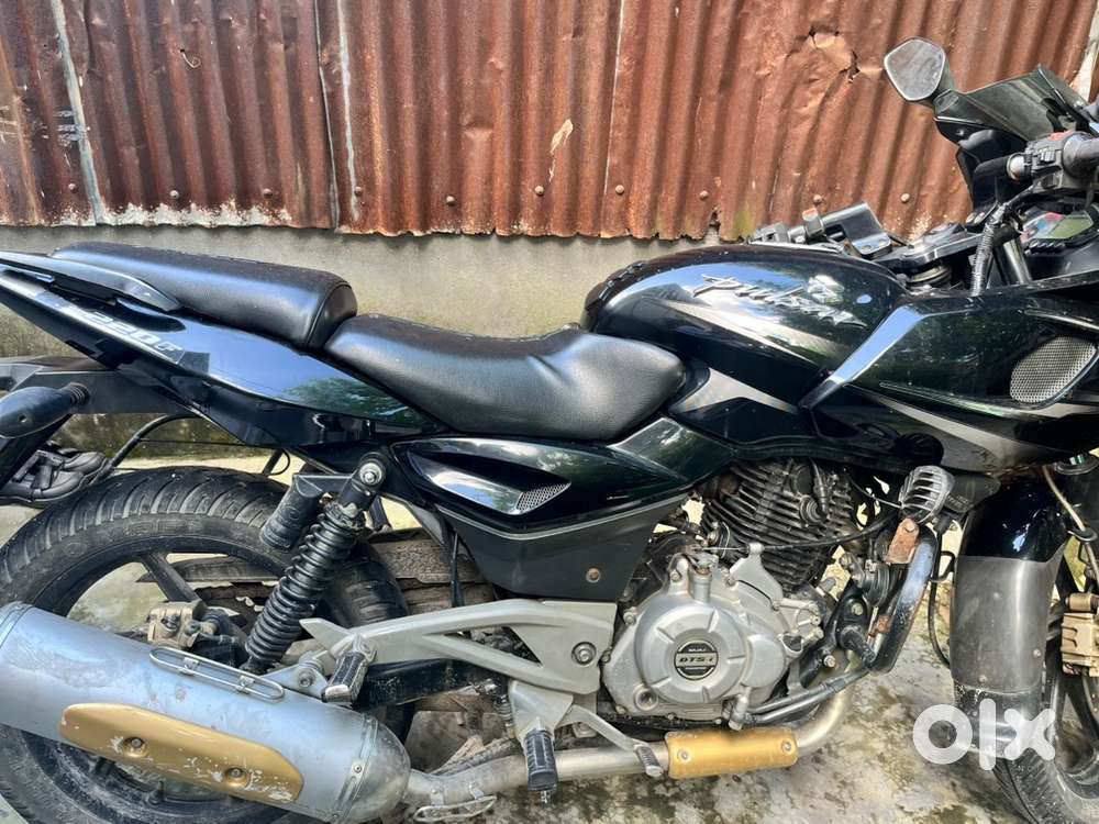 Bajaj 220 Dtsi
