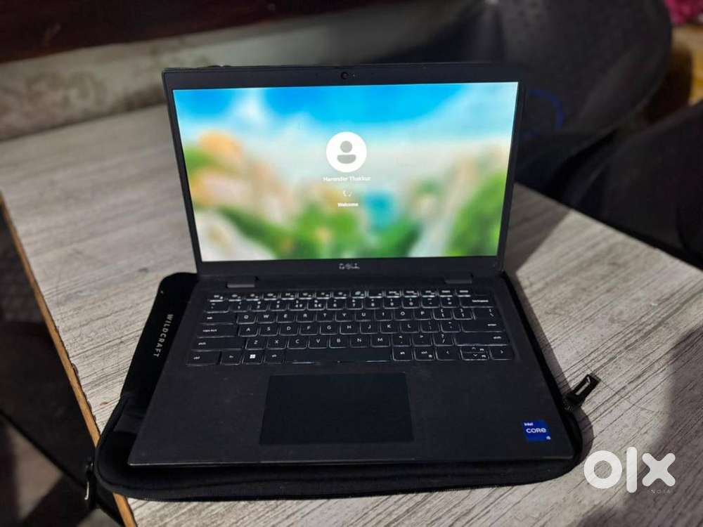 Dell Latitude 3430  Only 1 Year Old!  i5 12th Gen, 8GB RAM, 512GB SS