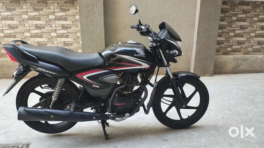 Single handed driven bike