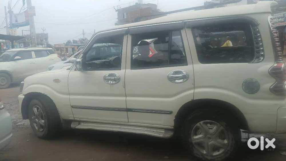 Tikauli bajar runnisaidpur 2014 model Mahindra Scorpio