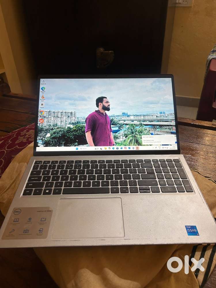 Dell insipron i5  11th GEN i5  8GB RAM  1TB