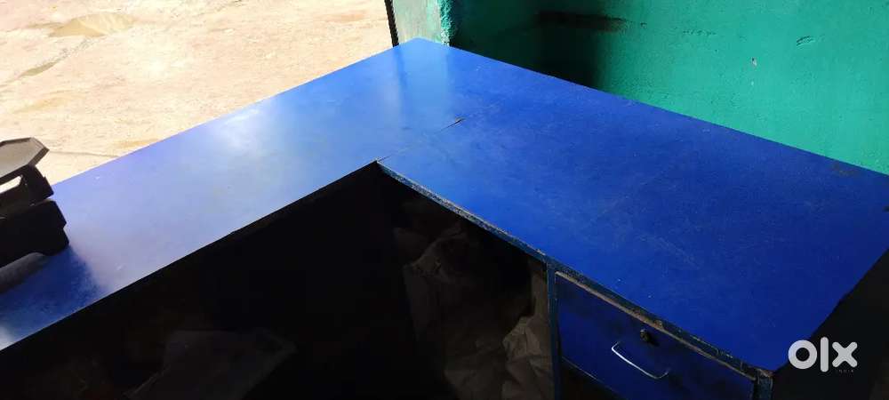 Shop counter L shape me
