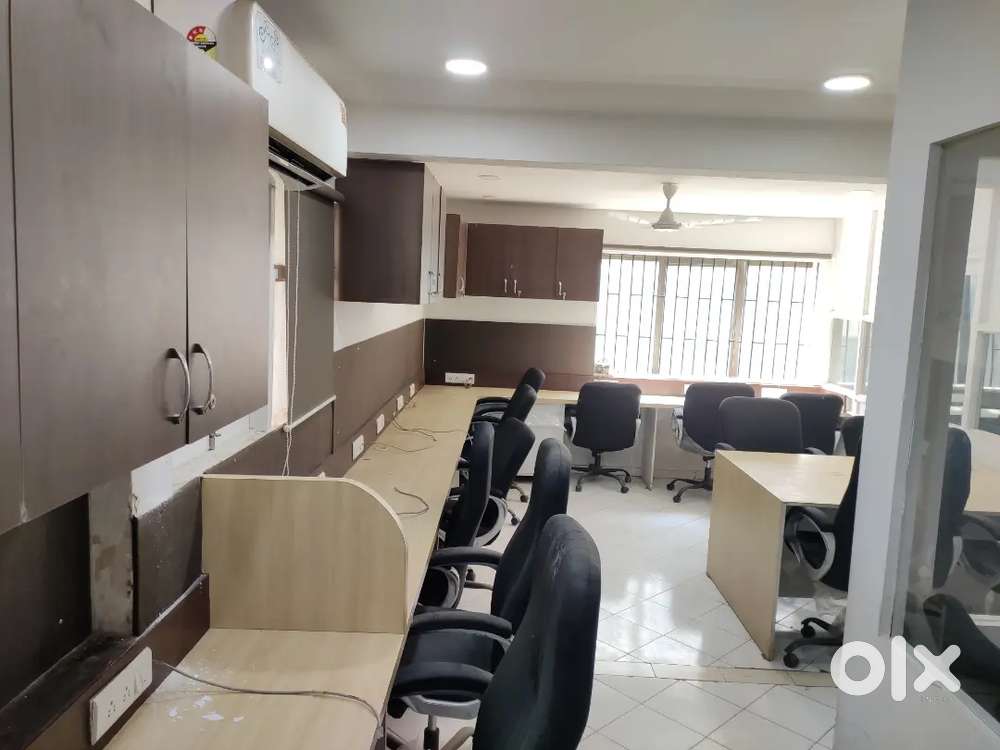 Furnished Office Rent CG Road 1100 Ft 2 Cabin 20 Seats For-IT/DSA/HR