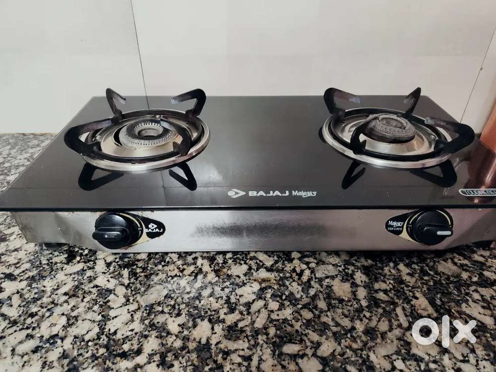 Gas stove with 2 burner
