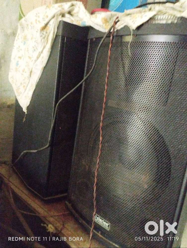 Dj box. One side sound problem but ok