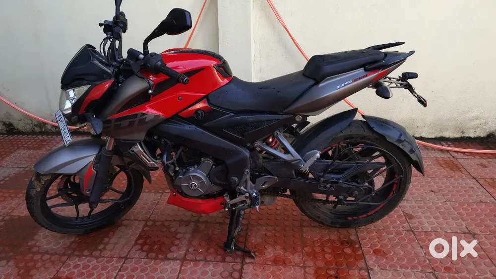 Ns200 milage 38km top speed 155presonally reached