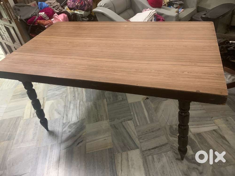 DINING TABLE 150X90 CM