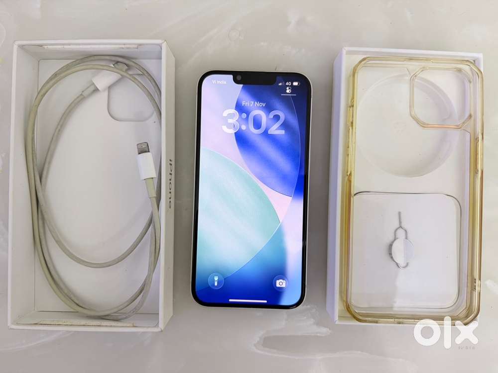 Iphone 13 white (128 gb), in good condition. Slightly negotiable