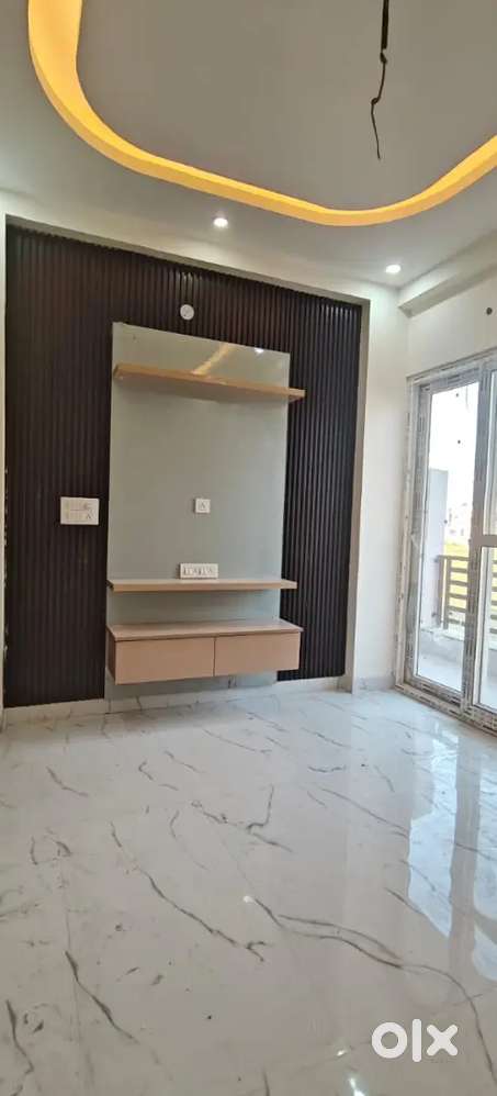 2 bhk flat near dun university