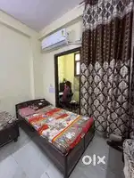 Pg room falt mukhrgee nagar