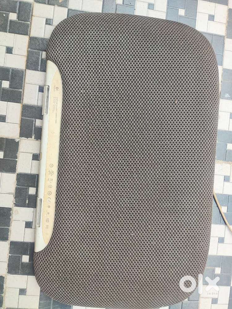 LOGITECH SOEAKER LAPDESK N550