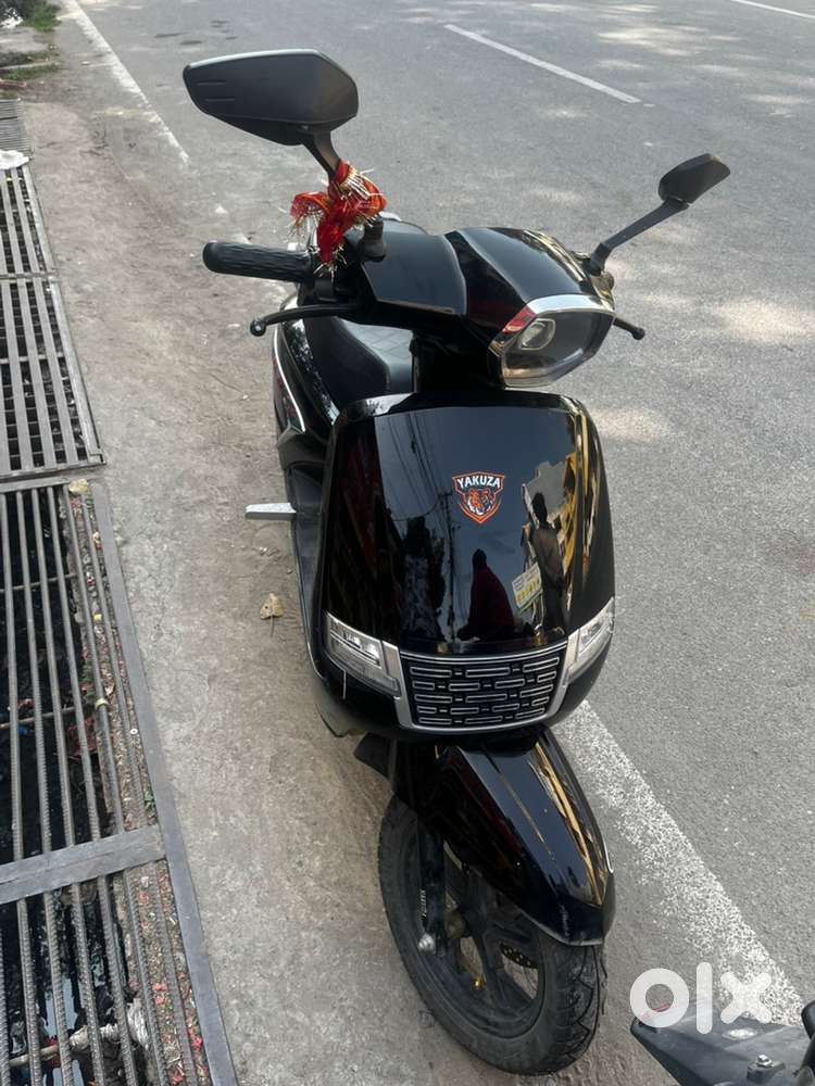 Selling electronic scooty