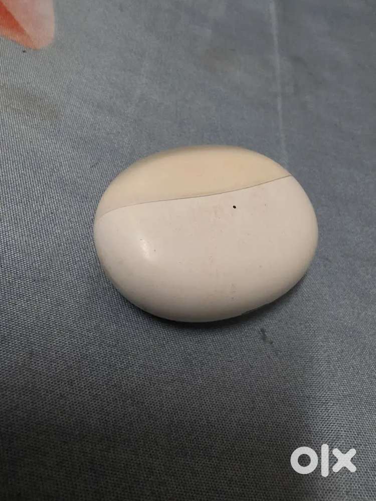 Oppo enco air 2 pro case white colour