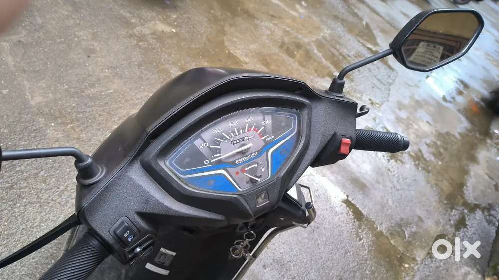 Activa 6g ( next to new condition)
