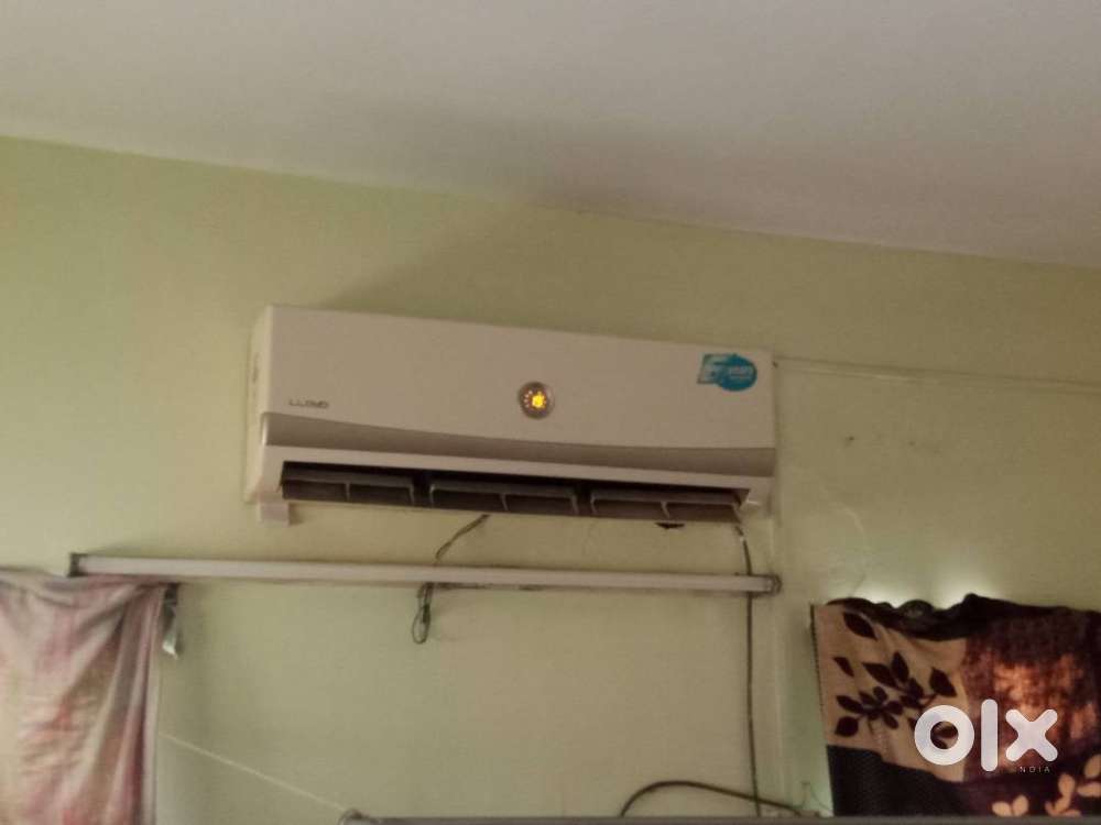 3 Star 1.5 ton Lloyd AC for sale