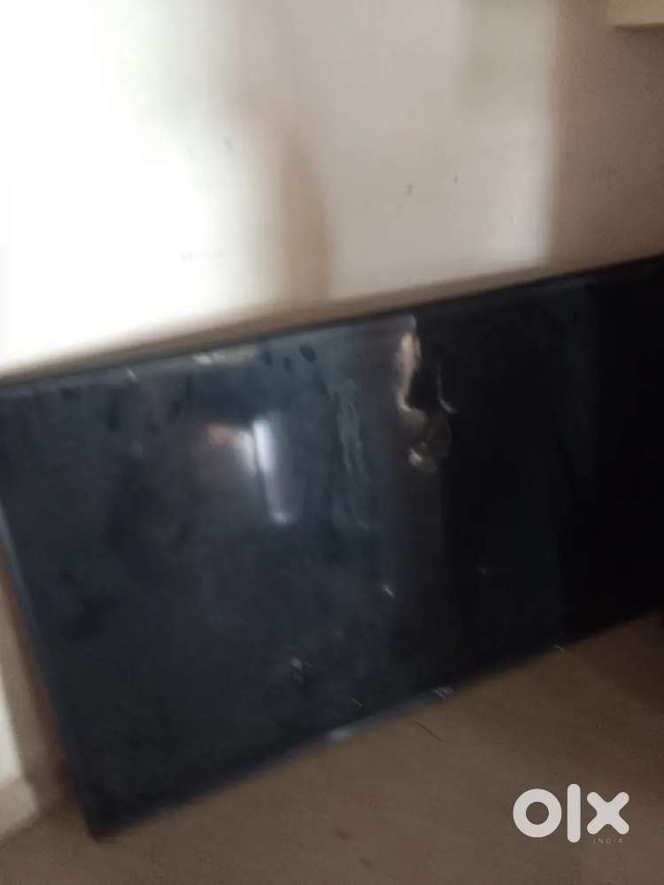 Company name is VU original price12000 not bargaining