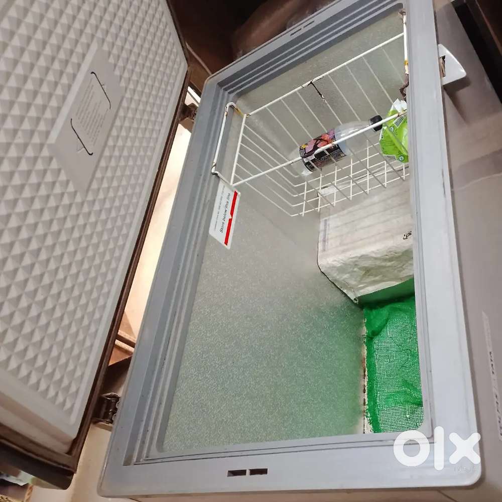 Deep fridge chest fridge
