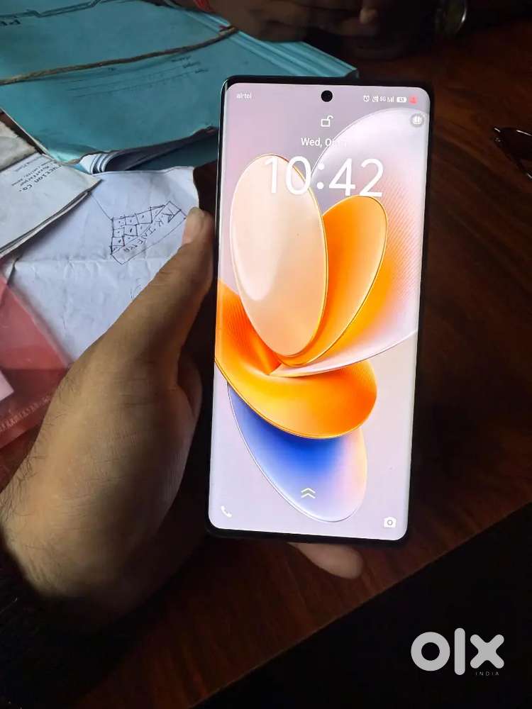 Vivo 27 not a single scratch in my phone