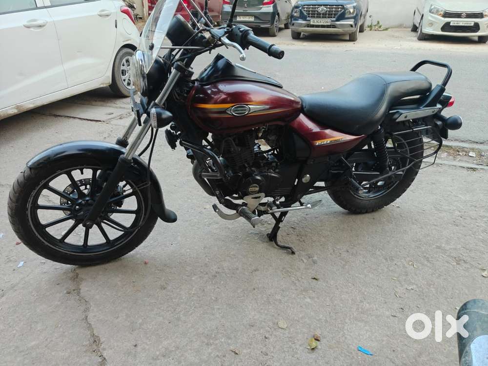 BAJAJ  AVENGER  2017