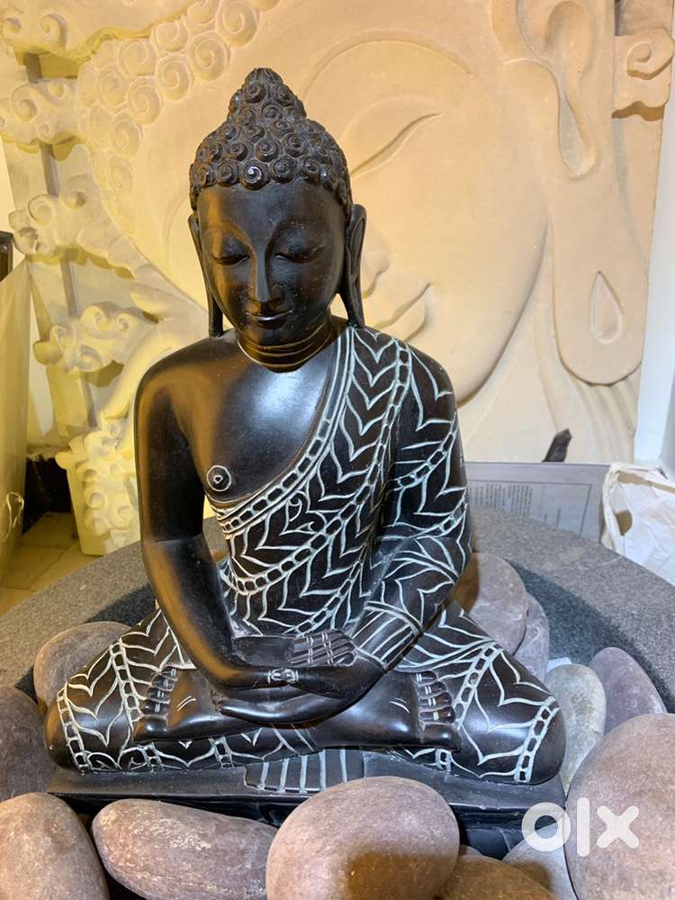 Stone engraving buddha