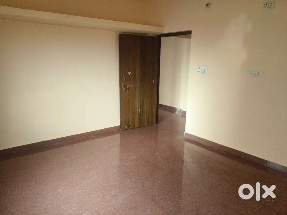 2 and 3 bhk flat available for rent in gola road