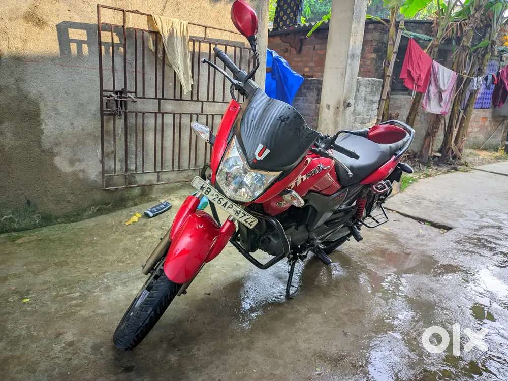 Hero hunk 2016 excellent condition bike