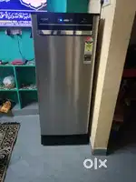Refrigerator 192 litres company whirlpool newly 10 month old
