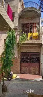 2.5 Floor Independent House For Urgent Sale. Plot Area 92 Sqyd.