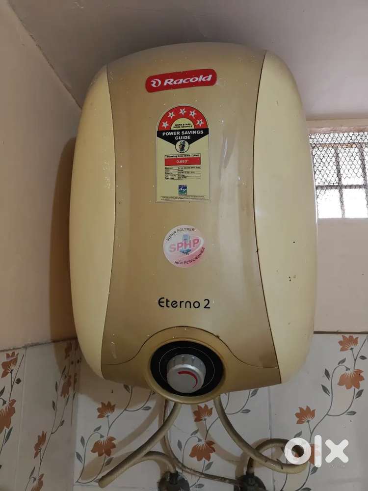 Racold Make Hot Water Geyser