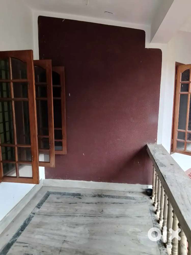 2 BHK FIRST FLOOR HOUSE FAMILY PALARIVATTOM nr BRINDAVAN HOTEL BYPASS
