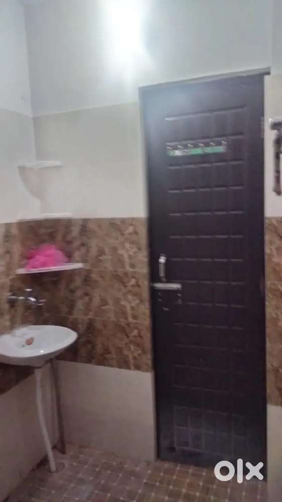 Independent 1bhk furnished flat at siddarth law college sahatradhara