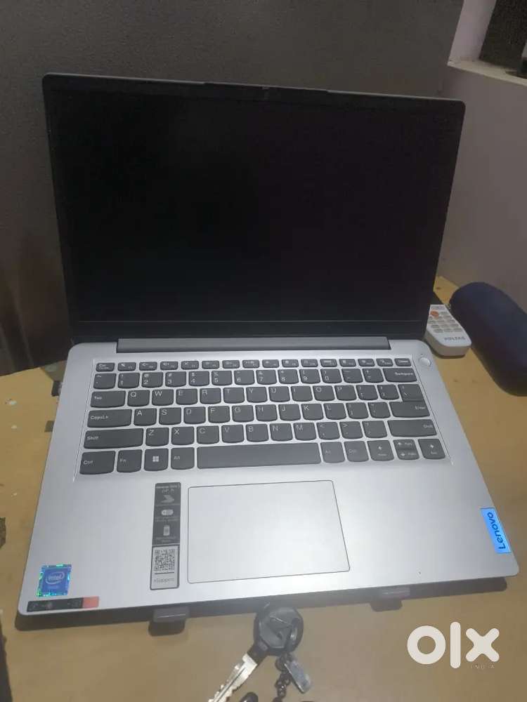 Laptop lenvo 2025 model only 4month purchase