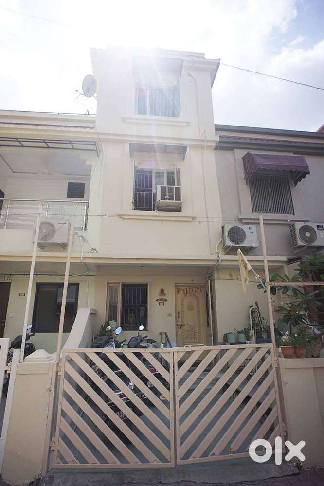 4 BHK Raj Tilak Row House For Sell In Bodakdev