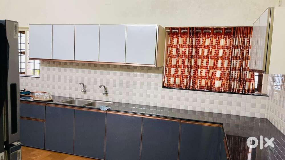 3 bhk fully furnishe house rent ₹25000 rajagiri hospital