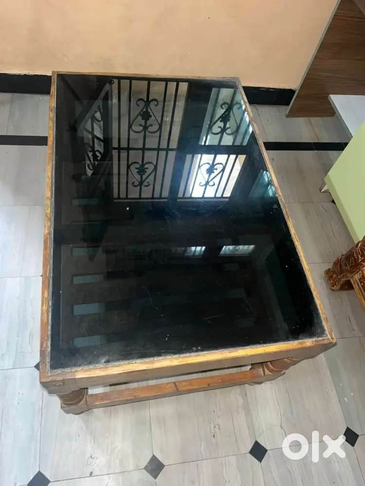 Tea table made of 100% teakwood (Sangwan)