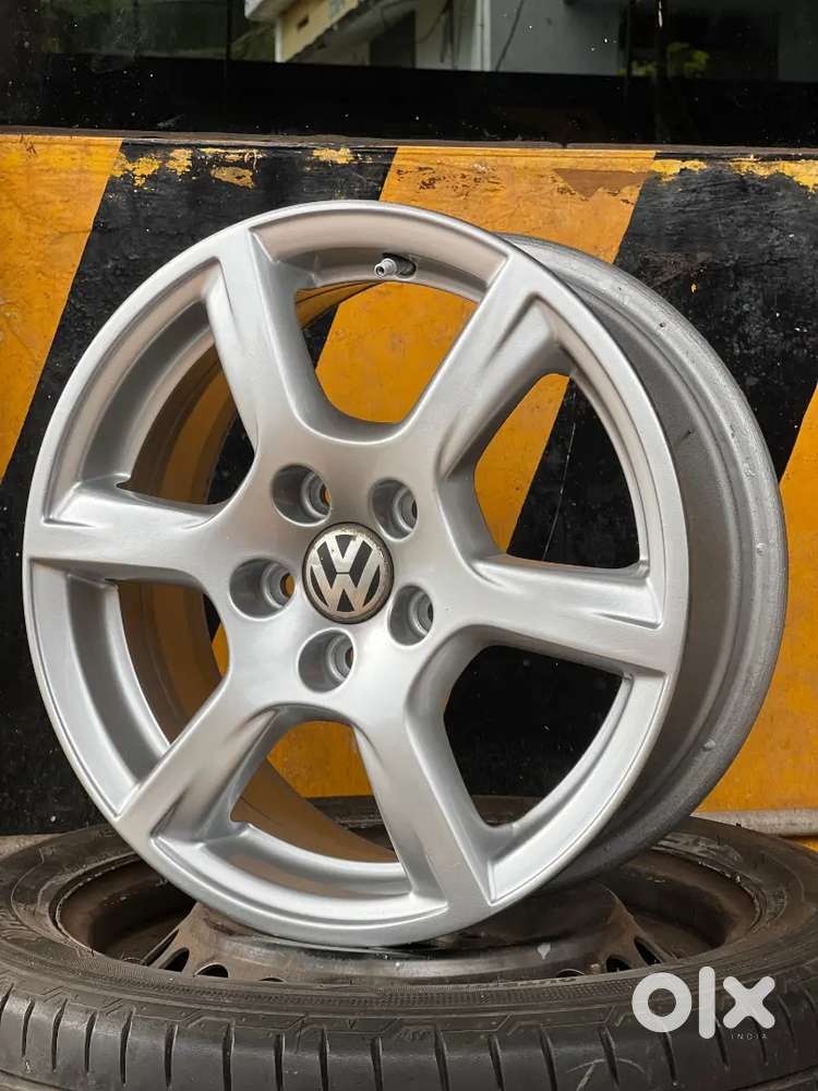 15 Inch Volkswagon Vento Oem 4 Used Painted Alloys For Sale