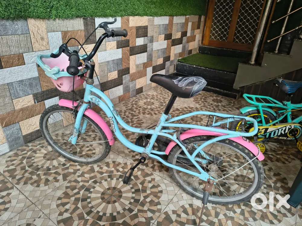 Girls Cycle