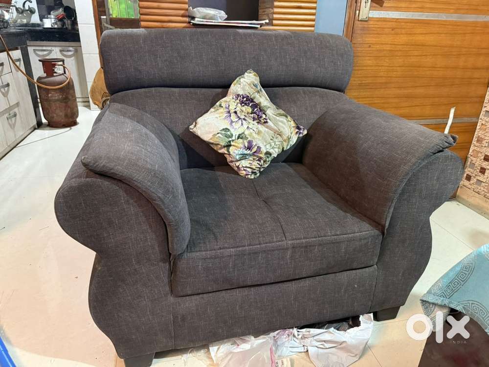 5 Seater Sofa Set (3+1+1) for Sale - Excellent Condition